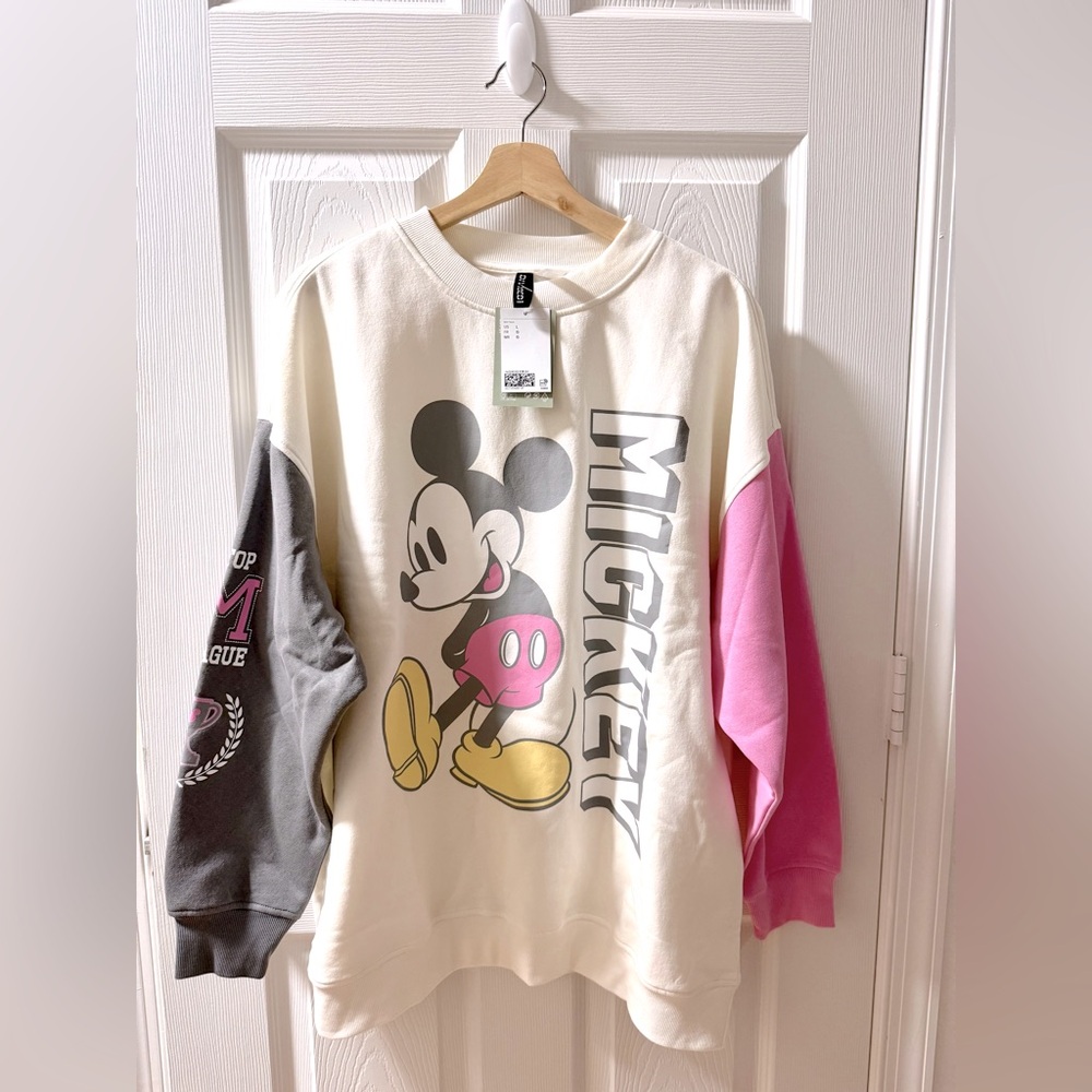 NEW Disney Mickey Mouse Crewneck Sweatshirt - Picture 1 of 3